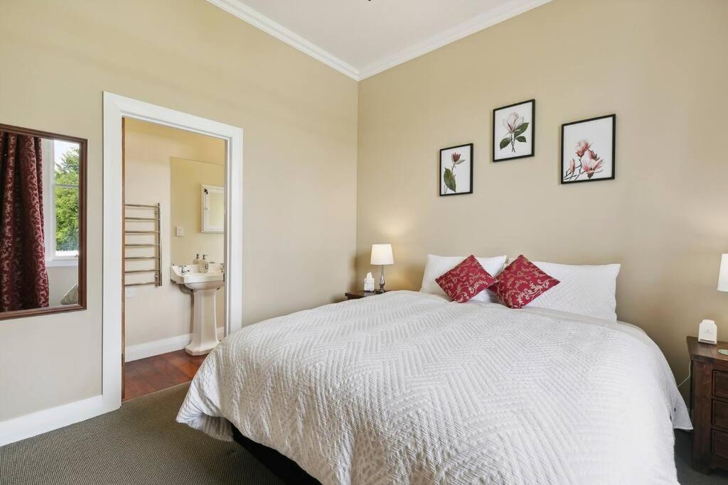 Historic Charm In Greytown - Cosy Kowhai Cottage Exterior foto